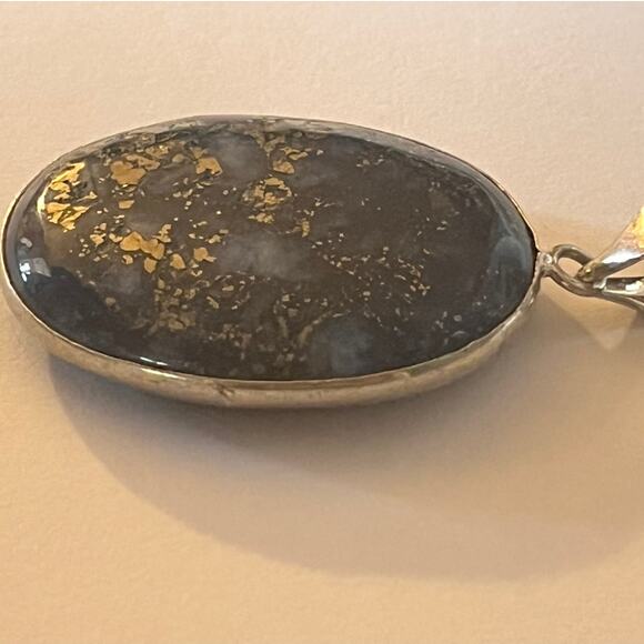 Oval Lapis Lazuli Gemstone Pendant - Picture 4 of 13